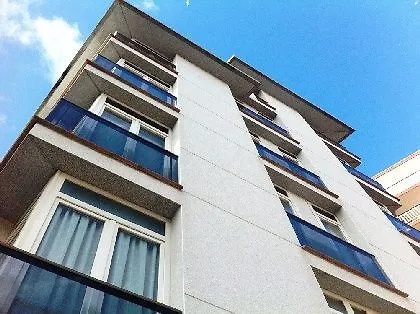 Martribuna Apts